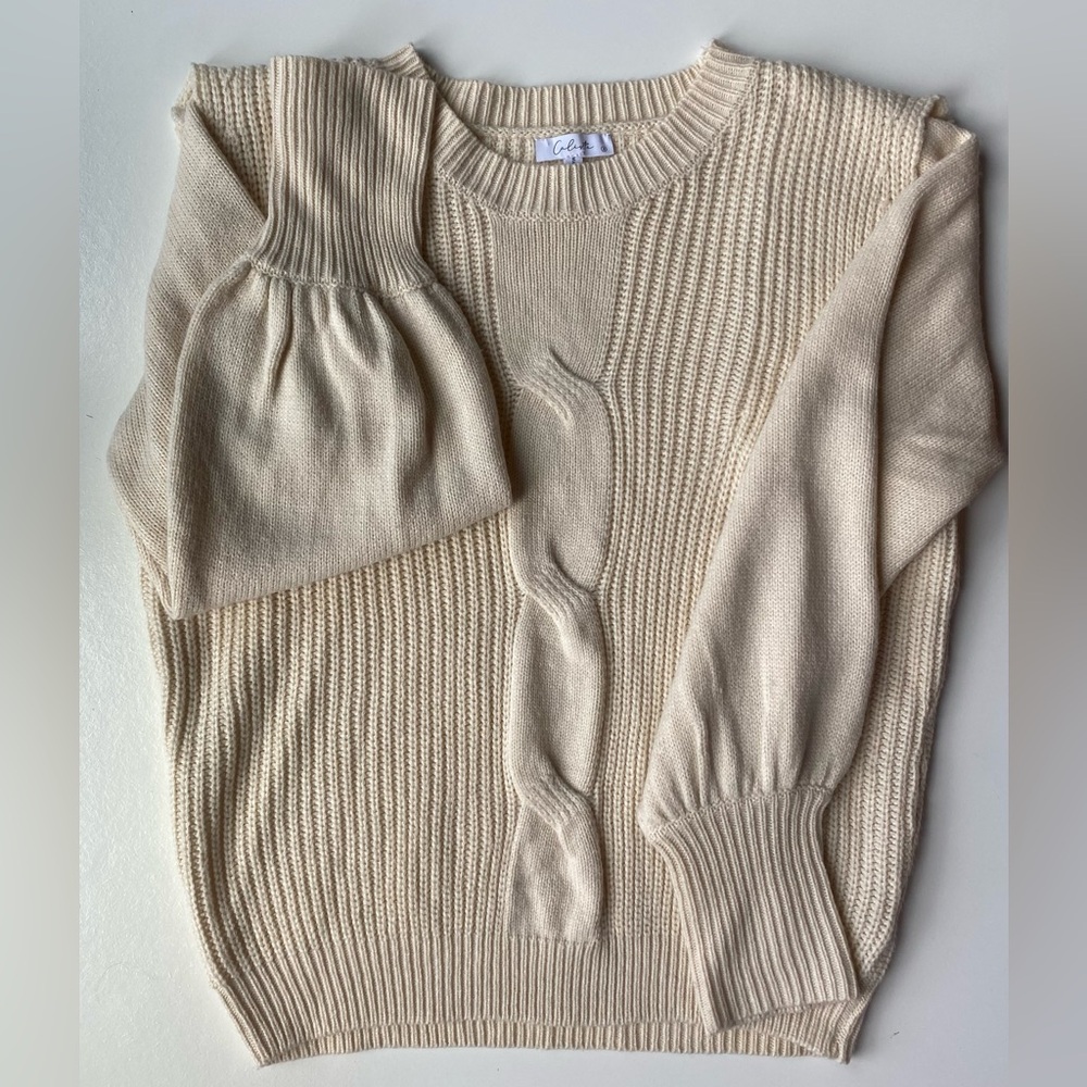 Knit Beige Sweater | size small